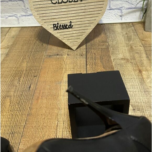 L.A.M.B Deedra Black on Black Booties - Picture 10 of 12